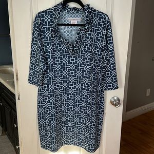 XL Gretchen Scott ruffle neck dress. Navy & light blue.
